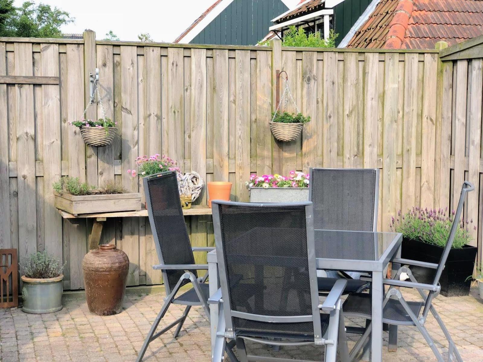 It Gasthus Apartment Baaiduinen Exterior photo
